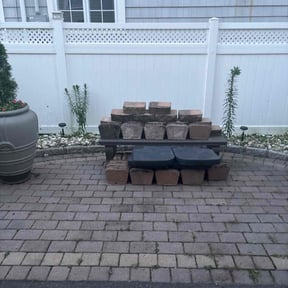 Weeding by Willie's Mobile Lawn Services reviewed on May 31, 2022