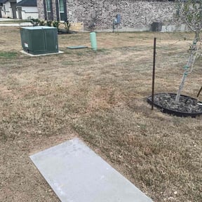 Weeding by Frontier Lawns reviewed on August 1, 2024