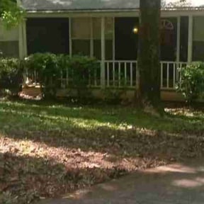 Bush Trimming by Robert Dukes Kut Pro Lawn Maintenance reviewed on June 1, 2022