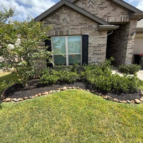 Flower Bed Weeding by J and son lawn reviewed on November 19, 2023
