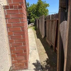 Flower Bed Weeding by Hands On Grounds Maintenance & Development reviewed on November 10, 2023
