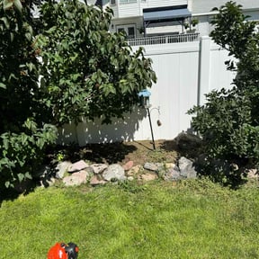 Flower Bed Weeding by JD Mow. reviewed on August 7, 2022