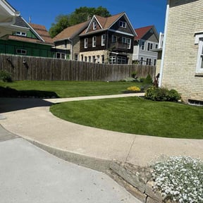Cleanups by Blossom Lawn Care reviewed on May 26, 2025