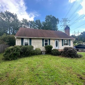 Flower Bed Weeding by GreenWayCutters reviewed on June 17, 2025