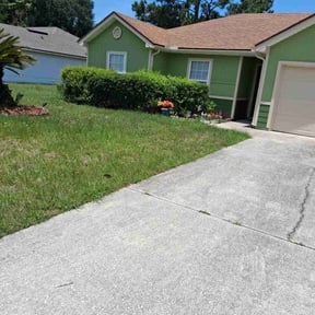 Bush Trimming by L&k southern home lawn care reviewed on October 9, 2022