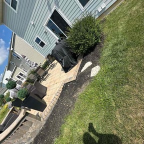 Flower Bed Weeding by Isaiah's Custom Cutz reviewed on August 3, 2022