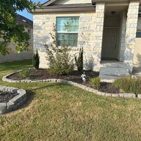 Weeding by Garcia Landscape LLC reviewed on December 6, 2024