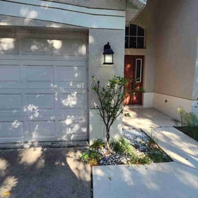 Bush Trimming by Hampton's Landscaping LLC reviewed on May 4, 2025