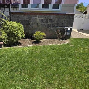 Flower Bed Weeding by Top Turf L.L.C reviewed on May 19, 2022