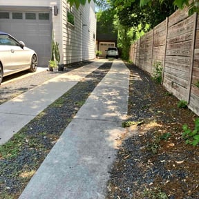 Leaf Removal by J.C. Lawn Service reviewed on May 19, 2025