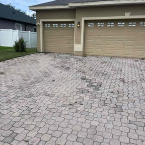 Weeding by Cutting Edge Landscaping reviewed on July 21, 2022