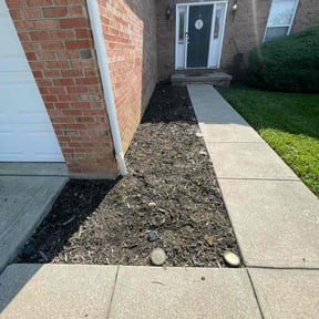 Flower Bed Weeding by 5280 Lawn Care reviewed on June 22, 2022