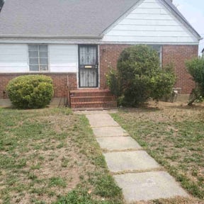 Bush Trimming by Killian Landscaping, LLC. reviewed on July 29, 2022