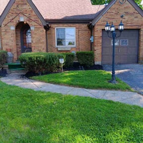 Bush Trimming by Robert Dukes Kut Pro Lawn Maintenance reviewed on May 3, 2022