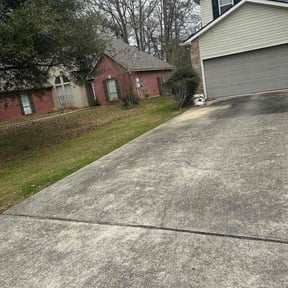 Cleanups by Dee Jays lawn service reviewed on July 1, 2022