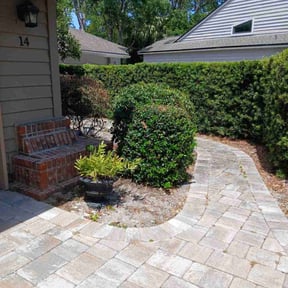 Bush Trimming by Rodriguez Gardening reviewed on February 5, 2022