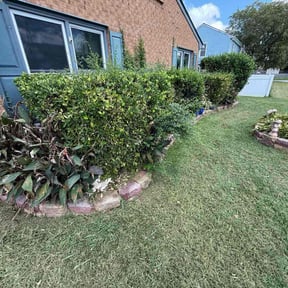 Weeding by Destiny Landscaping LLC reviewed on April 6, 2025