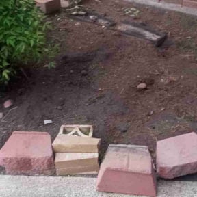 Flower Bed Weeding by Ronnie Thacker reviewed on June 13, 2022