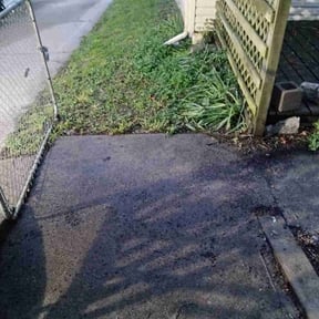 Leaf Removal by Joe Jackson Signature Homes reviewed on June 3, 2022
