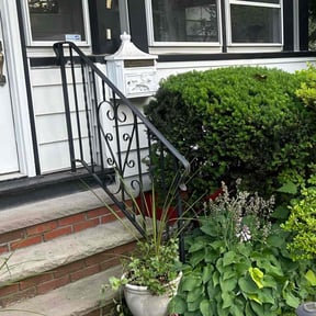 Bush Trimming by Taylor outdoors living reviewed on March 21, 2022