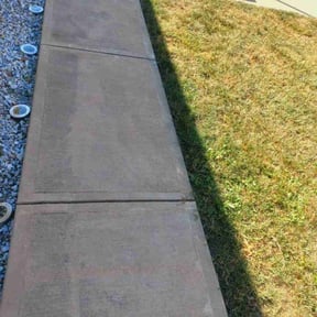 Weed Pulling by DeShawn's Lawn Care reviewed on May 25, 2022