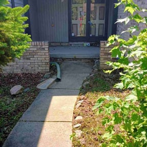 Cleanups by Murray's Irish eyes lawn service reviewed on May 28, 2022
