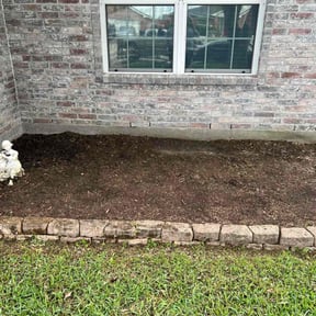 Flower Bed Weeding by Indytrendz reviewed on June 9, 2022