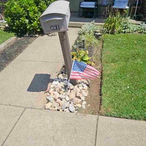 Flower Bed Weeding by CKA Smith Group, LLC reviewed on May 26, 2025