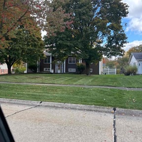 Flower Bed Weeding by D&K Lawn Specialist reviewed on May 9, 2022