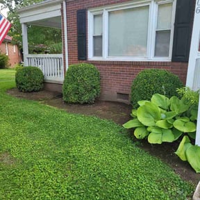 Flower Bed Weeding by Scotton landscaping reviewed on October 6, 2022