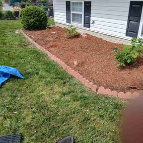 Weeding by Kelsie's lawn pros reviewed on April 27, 2022
