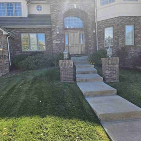 Bush Trimming by The Lawnmower Man reviewed on August 17, 2024