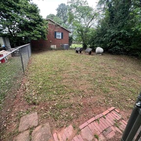 Flower Bed Weeding by Maintenance Unlimited reviewed on April 22, 2022