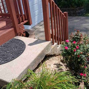 Flower Bed Weeding by Teescutandclean reviewed on April 1, 2025