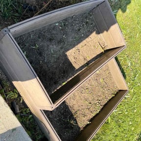 Flower Bed Weeding by Javier's Lawn Care Services reviewed on January 29, 2022