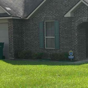 Bush Trimming by Greener reviewed on November 18, 2021