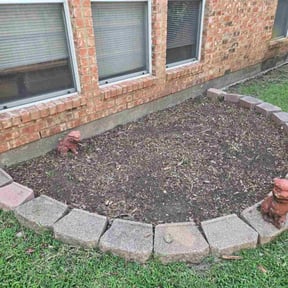 Weeding by Coles Lawn and Landscape reviewed on June 8, 2021