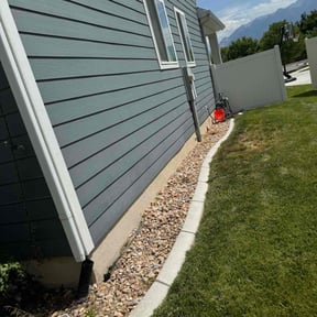 Flower Bed Weeding by Zac of All Trades reviewed on June 4, 2022