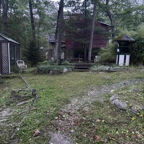 Leaf Removal by Gardens Of eDen lawn service reviewed on October 4, 2022