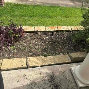 Flower Bed Weeding by Frazier Lawn Care reviewed on June 4, 2025