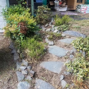 Flower Bed Weeding by Spare Time Hardscape reviewed on July 19, 2022