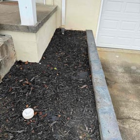 Flower Bed Weeding by One Man Mow reviewed on September 11, 2024