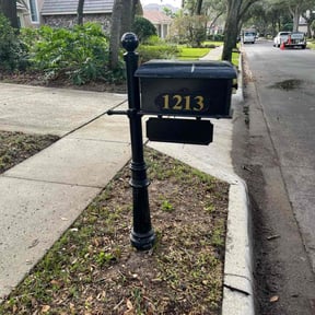 Bush Trimming by Discount Mowing reviewed on May 26, 2022