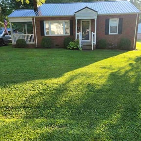 Bush Trimming by Scotton landscaping reviewed on October 27, 2022