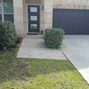 Bush Trimming by Cuttas Landscaping & Lawn Services reviewed on June 7, 2022