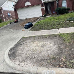 Leaf Removal by EP Remodeling LLC reviewed on October 17, 2024