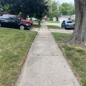 Cleanups by JDB Landscaping Services reviewed on August 23, 2024