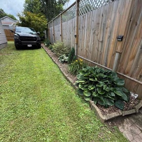 Flower Bed Weeding by Burton Lawn Care reviewed on November 30, 2024