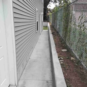 Weeding by TorresLawnservice reviewed on April 20, 2022