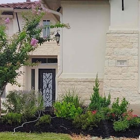 Mulching by Elite Lawn care reviewed on April 10, 2022
